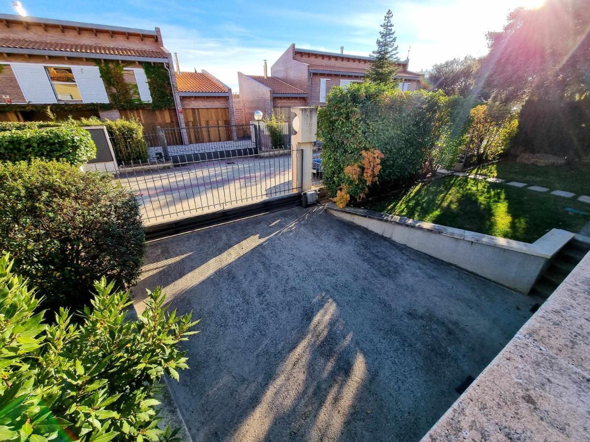 Villa Guara Golf Y Pool Comotucasa Nueno Exterior photo